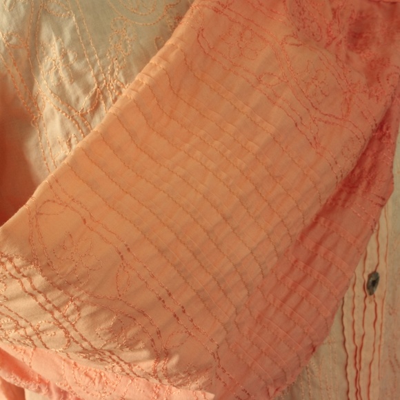 Ombre Pleated Embroidery Shirt sz M [R1] - Picture 6 of 7